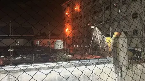Motín en la cárcel de Devoto: los presos prendieron fuego colchones