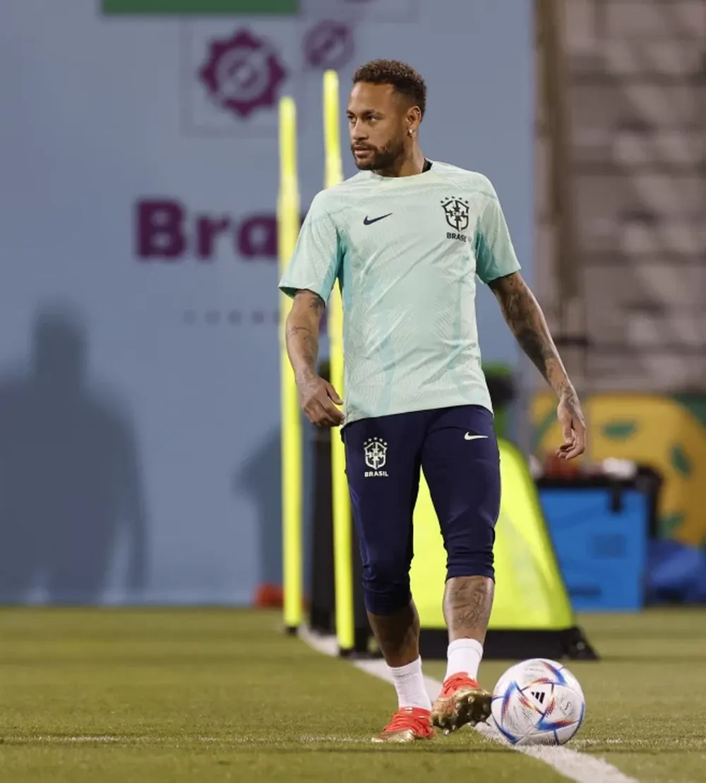 Brasil abre juego contra Serbia