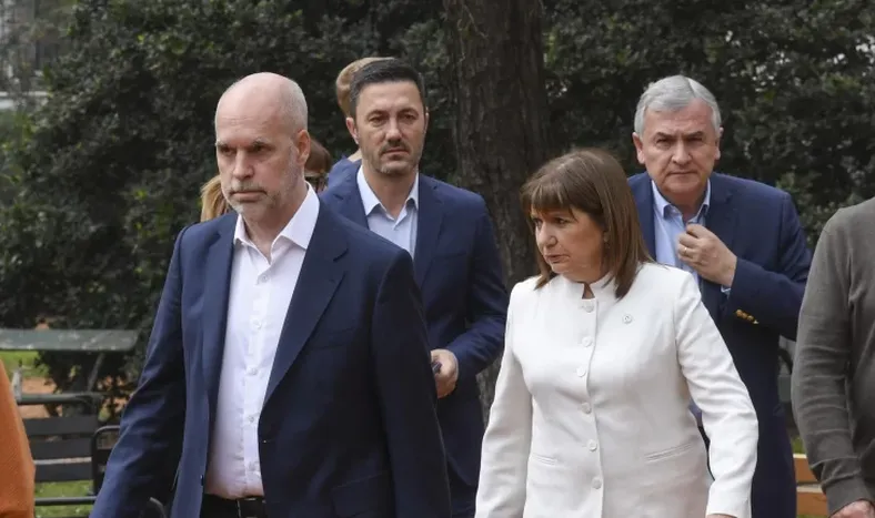 Bullrich: la foto de unidad con Larreta para seguir en carrera