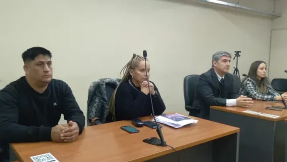 EL CABO Gustavo Coria (izquierda) dijo que en el momento en que sustraían la baterías veía la final de la Copa América. Sin embargo, su versión no prosperó y terminó condenado.