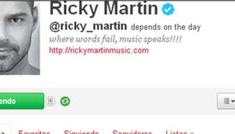 Hasta Rocky Martin está pendiente de los mineros