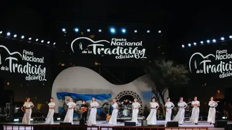 Durante muchos años la elección y coronación de la Paisana Nacional de la Fiesta de la Tradición tuvo lugar en el Anfiteatro Buenaventura Luna