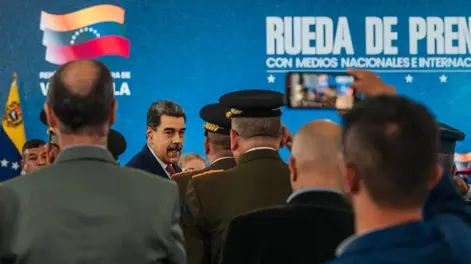 De acuerdo a las leyes estadounidenses, los presidentes pueden autorizar acciones encubiertas si esos operativos son ‘necesarios para apoyar objetivos identificables en política internacional, que son importantes para la seguridad nacional de EE.UU