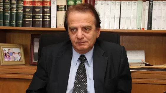 Flores reiteró que no conoce a Padilla y que no le entregó la camioneta para uso personal