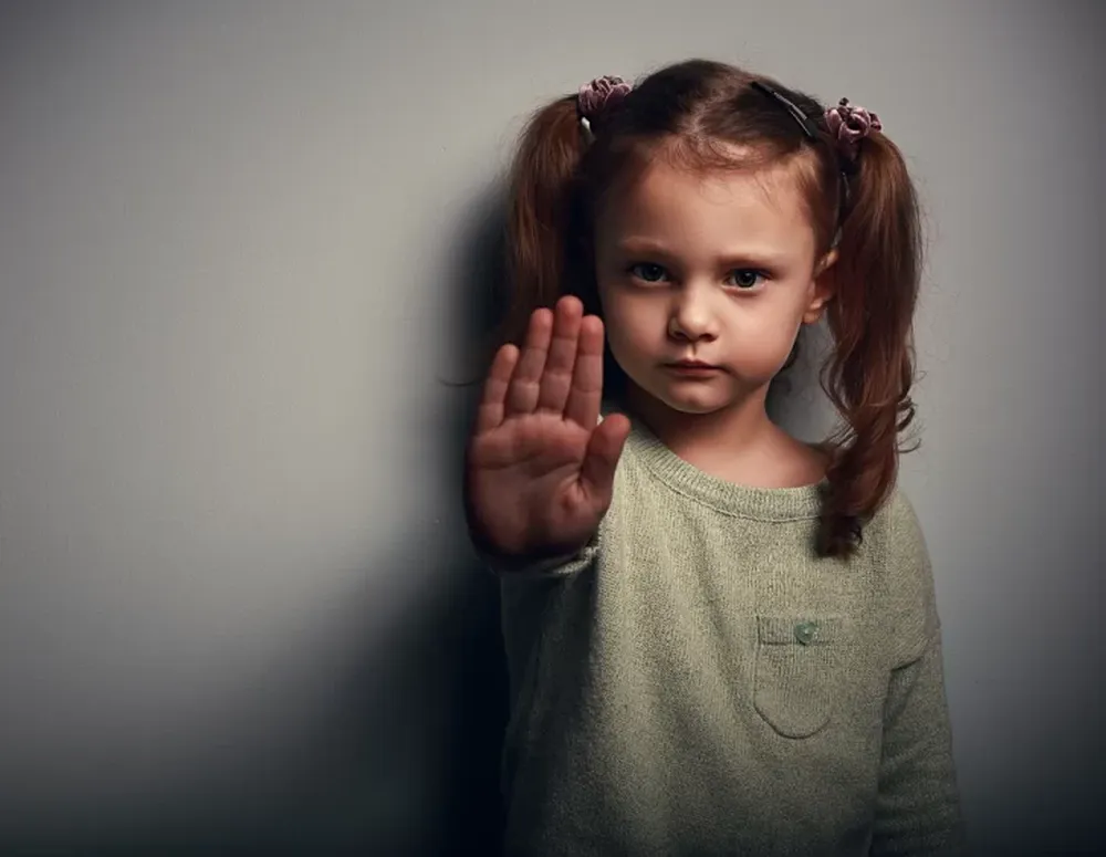 Violó a la hija de su ex y la obligó a callarse: lo condenaron a más de 9 años de cárcel