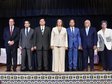 De izq a der. El fiscal General, Guillermo Baigorrí; ministro Guillermo De Sanctis; presidente de la Corte, Daniel Olivares Yapur; ministra Adriana García Nieto; ministro Juan José Victoria; ministro Marcelo Lima; defensora General, Mónica Sefair.- De izq a der. El fiscal General, Guillermo Baigorrí; ministro Guillermo De Sanctis; presidente de la Corte, Daniel Olivares Yapur; ministra Adriana García Nieto; ministro Juan José Victoria; ministro Marcelo Lima; defensora General, Mónica Sefair.-