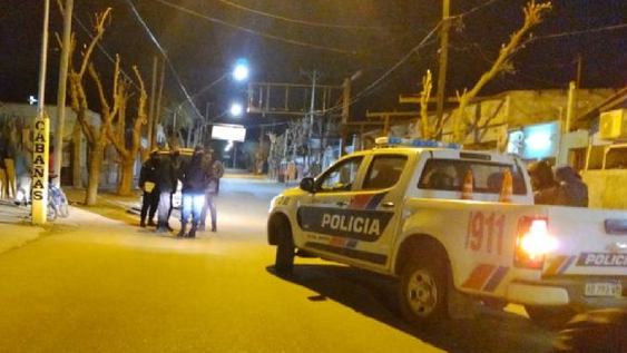 Sancionarán a 2 policías por ir a una fiesta clandestina en el Valle en pleno pico de casos