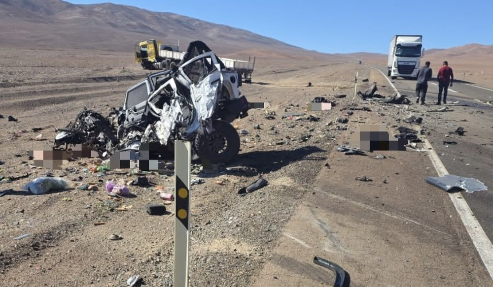Cinco muertos en un brutal choque frontal en una ruta de Chile.