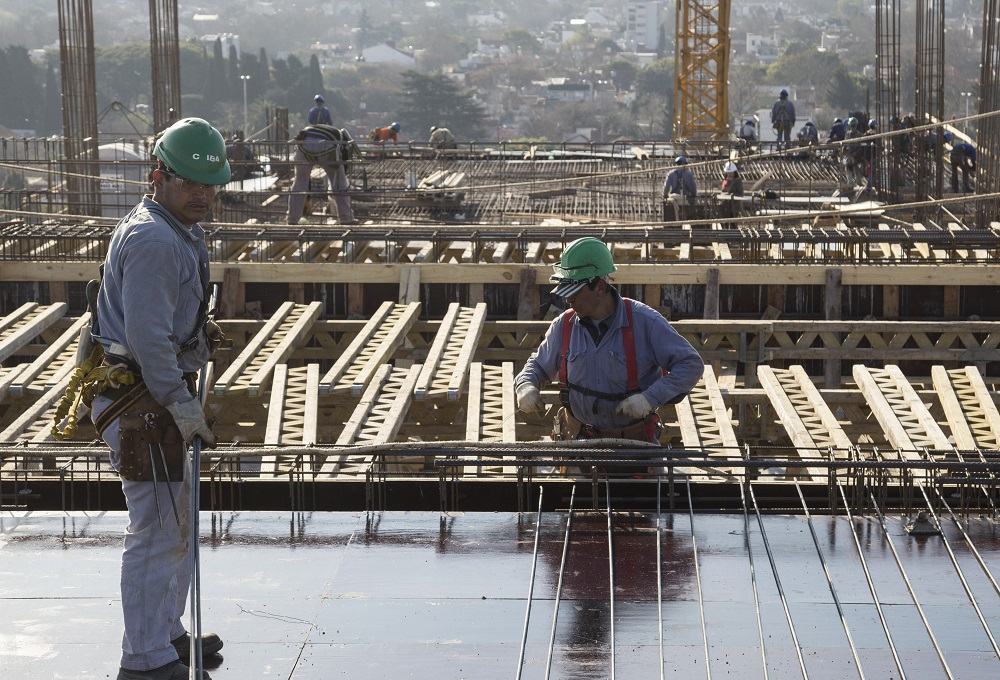 La inversión en construcción cayó 7,1% durante agosto y registró su mayor retroceso de los últimos cuatro meses.