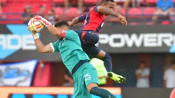 Con un Campaña intratable, Independiente y San Lorenzo empataron sin goles