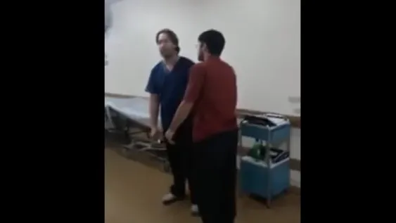 Caucete: se enojó porque derivaron a su padre a otro hospital y golpeó al médico