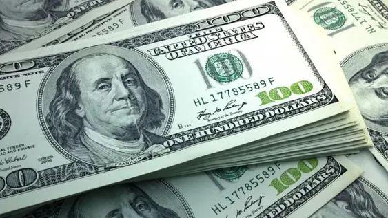 El dólar blue retrocedió un peso y se negoció en $486