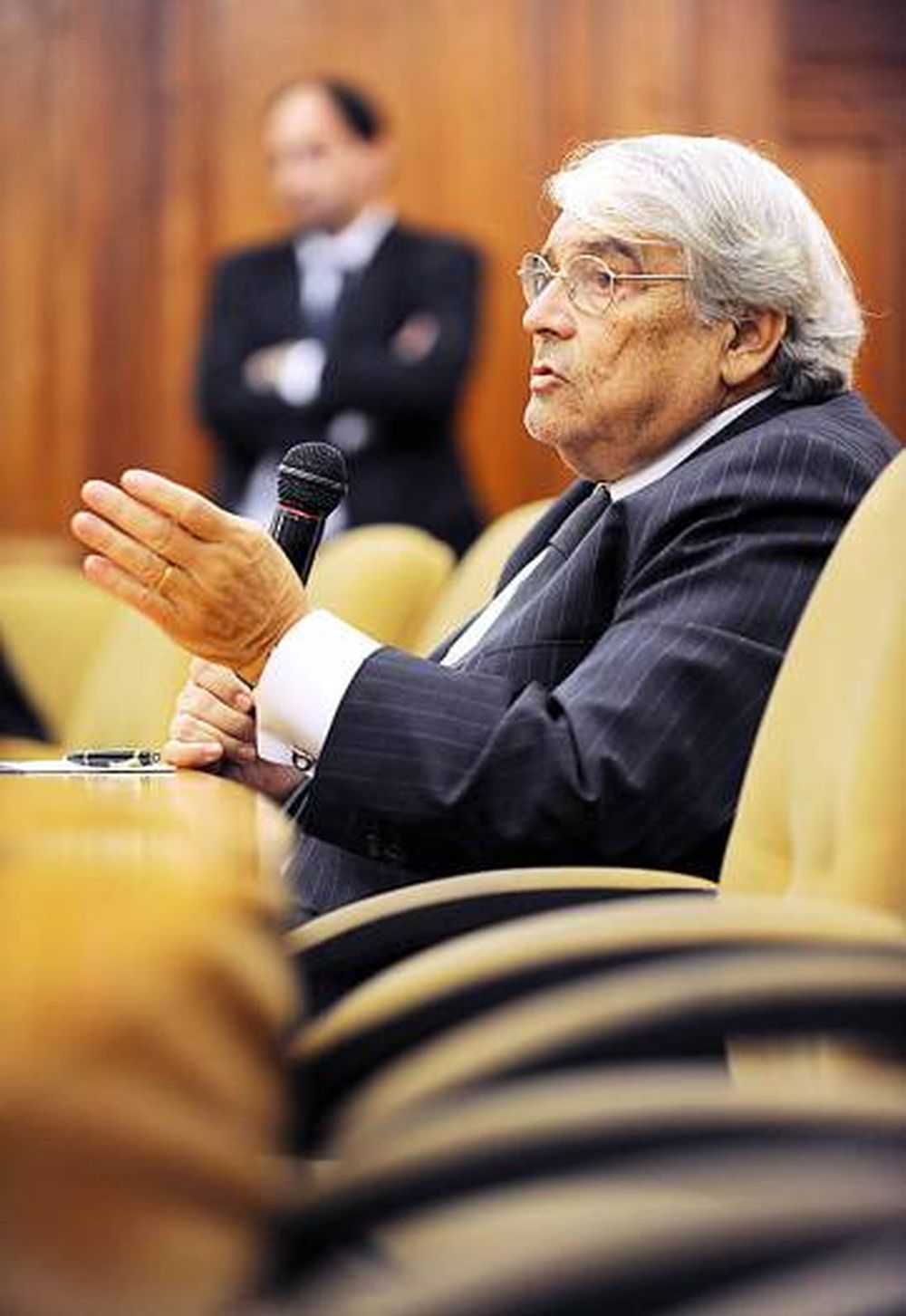 UIA advierte un “amesetamiento”  en la industria