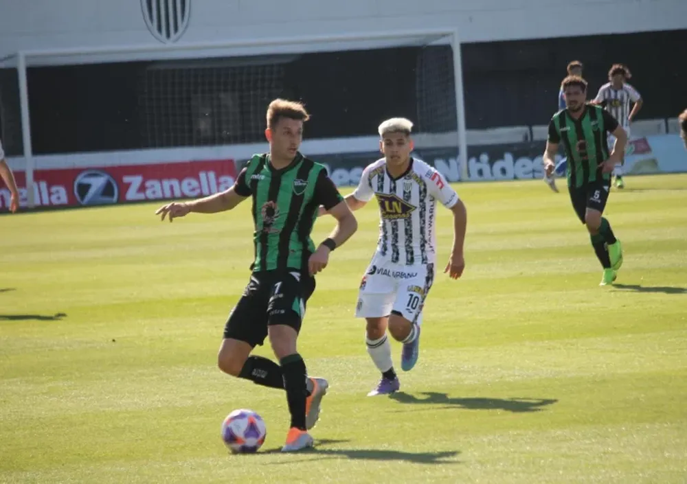 Con un gol en el minuto 91, San Martín perdió 1 a 0 ante Estudiantes en Caseros