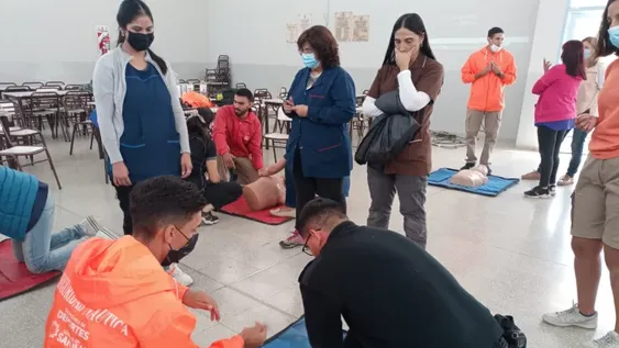 Deportes capacita en RCP