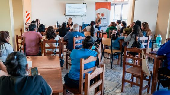 El último Curso de Manipulación de Alimentos en Valle Fértil fue en el 2023 y destinado a porteros de escuelas.