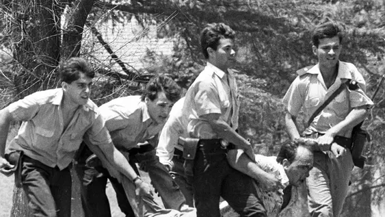 El copamiento de La Tablada, el último asalto guerrillero que puso en vilo al país