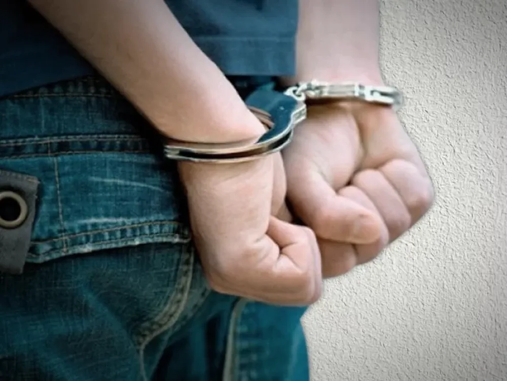 Golpeó a una jubilada de 79 años para robarle dólares y pesos: terminó condenado en San Juan.