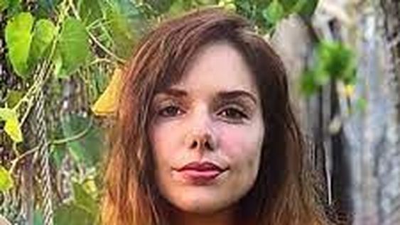 Julieta Nair Calvo, bikini XXS taparrabo: “¡No tapa nada!”