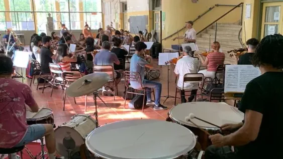 Música bajo las estrellas para esperar la Navidad