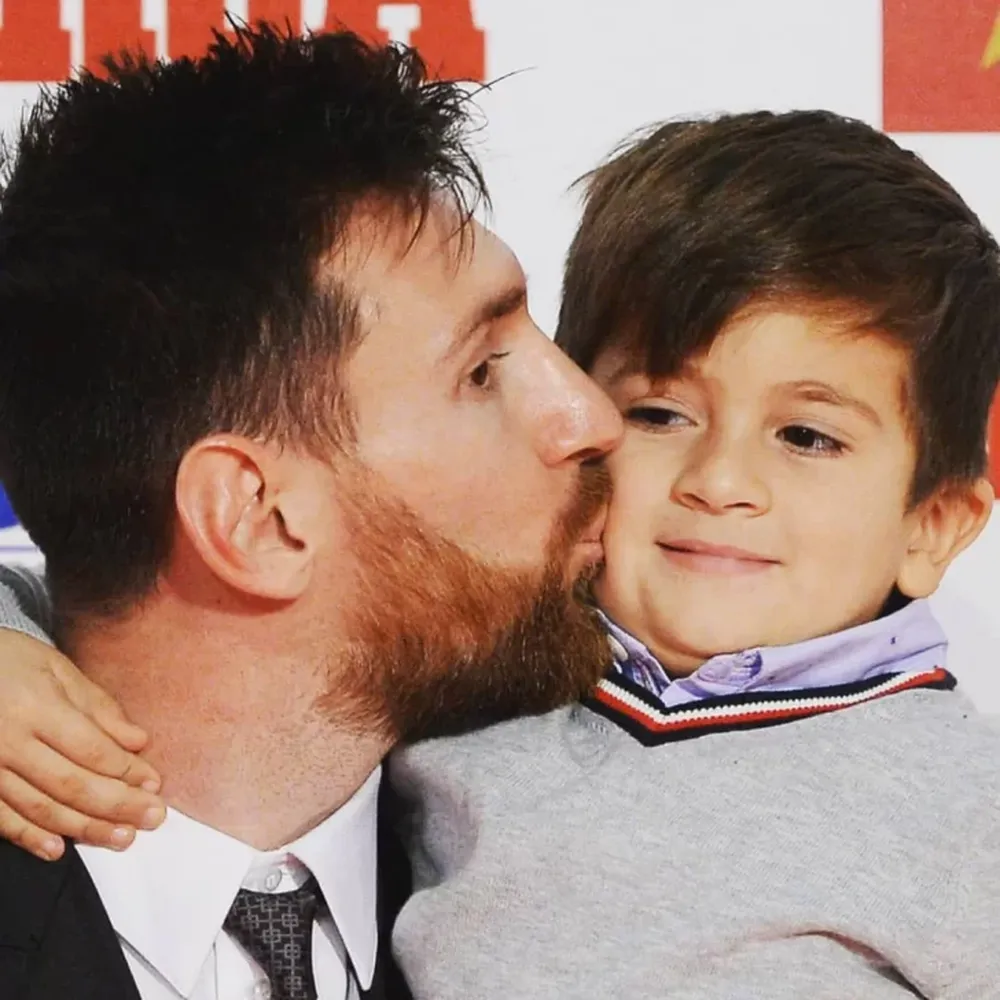 Thiago Messi hizo un gol en las inferiores del Barça y fue furor