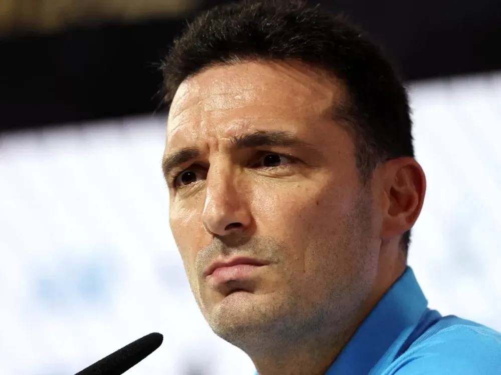 Scaloni: “Tengo definido el equipo pero nuestra forma de jugar va más allá de cualquier sistema”