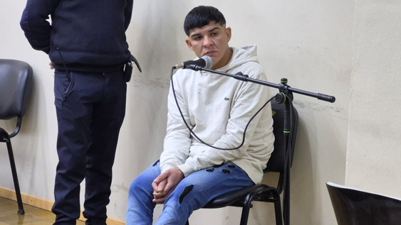 Con la condena impuesta, al joven le quedan por cumplir tres años y seis meses de cárcel, debido a que permanece detenido desde noviembre de 2025.