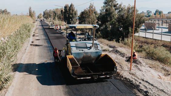 Arrancó la obra de pavimentación de Calle Divisoria, en el departamento Angaco.