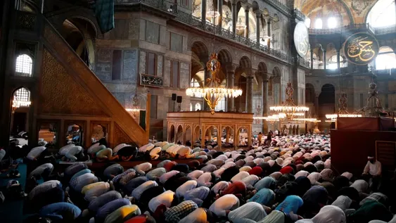 La Basílica de Santa Sofía volvió a ser una mezquita en Estambul