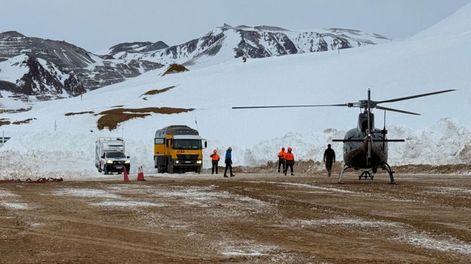 Veladero comenzó a realizar&nbsp;traslados aéreos puntuales de colaboradores, aprovechando los momentos en los que el clima permite efectuar las operaciones con seguridad.