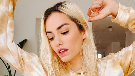 Lali Espósito voló a España en plena cuarentena