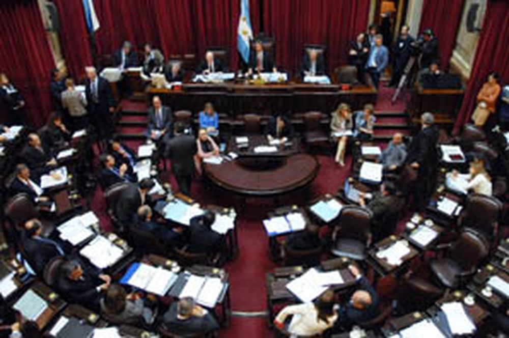 Aprobaron el 82 % móvil para docentes universitarios
