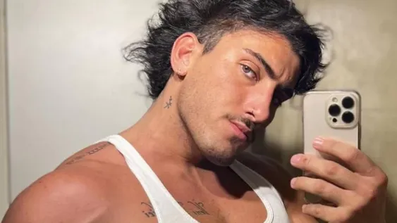 Holder criticó a los que se levantan a las 7 de la mañana y reveló las claves para ser “exitoso”