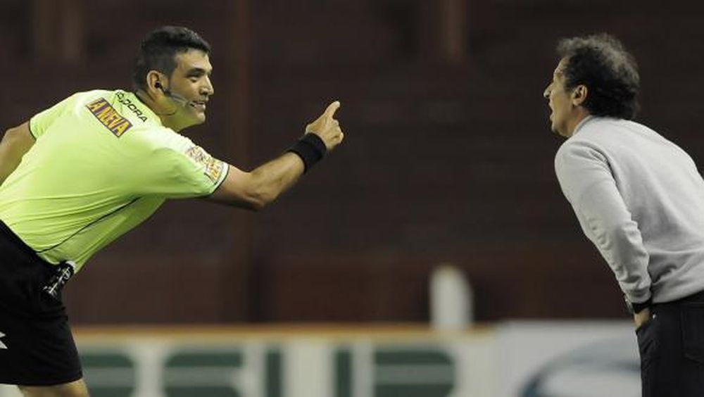 La AFA paró a Laverni por el partido de Gimnasia y Lanús