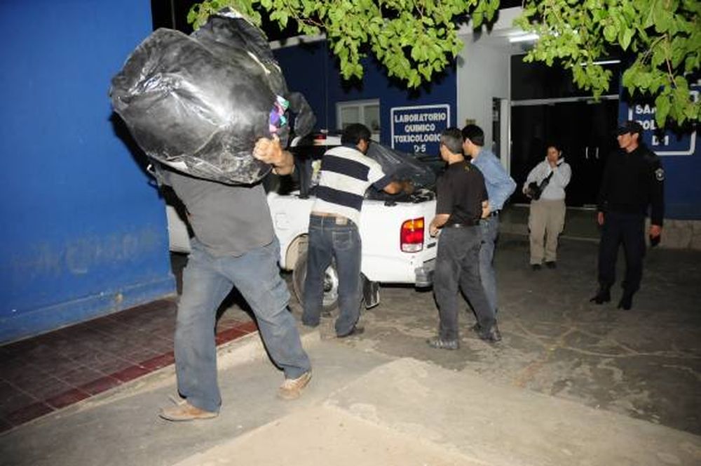 6.000 discos piratas y ropa trucha
