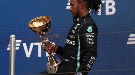 Hamilton ganó un dramático GP de Rusia y llegó a 100 victorias en la Fórmula 1