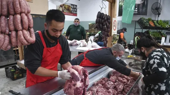 Arrancó la venta de 5 cortes de carne barata en supermercados