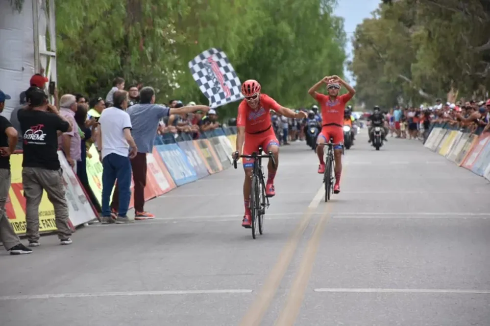 Chimbas Te Quiero hizo el 1-2 en el Circuito Navidad y conquistó la última del año