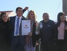 Orrego entregó viviendas en Ullum: 105 familias accedieron a su casa propia Orrego entregó viviendas en Ullum: 105 familias accedieron a su casa propia