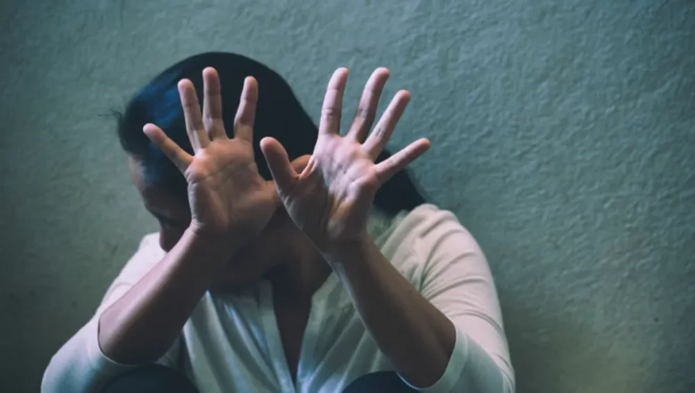 Imagen ilustrativa. Sí sufrís violencia de género o familiar, llamá al 911 o acercate a la comisaría más cercana de tu domicilio.