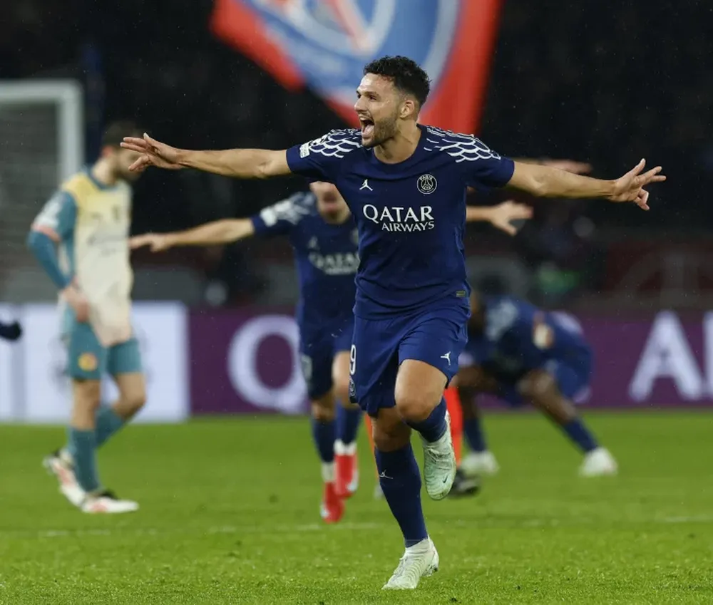 EL PSG remontó al City en París