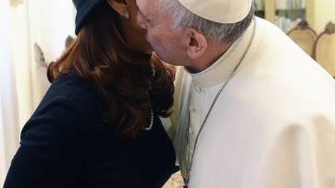 El beso que sorprendió a la Presidenta