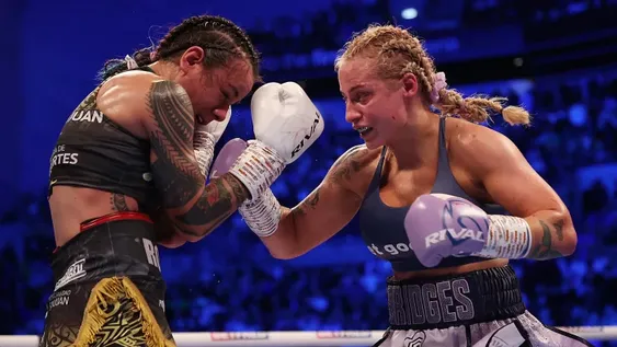 Román peleó mal y perdió bien