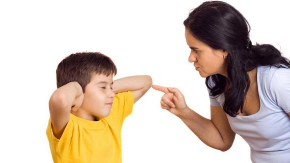 Un estudio revela por qué no hay que darle un chirlo a los niños