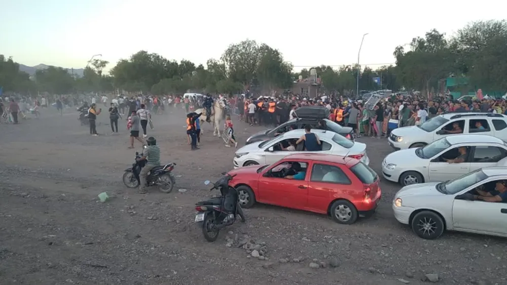 Corridas y desesperación para llegar al autódromo en busca de una entrada
