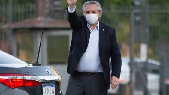 Alberto augura un 2021 con enormes oportunidades para el país pero llama a cuidarse