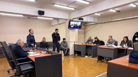 Empleados judiciales acusados de robo.