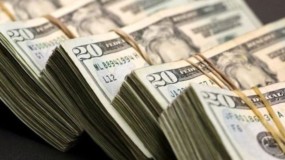 El dólar bajó 20 centavos, registró su cuarta caída en fila y cerró en $43,80
