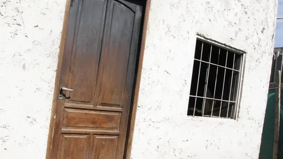 Un incendio destruyó una casa con paredes de yeso y todas las cosas que había adentro