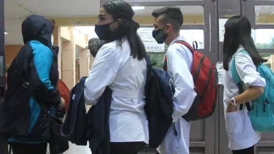 Aunque todavía no los convocan, se viene otra suba en colegios privados